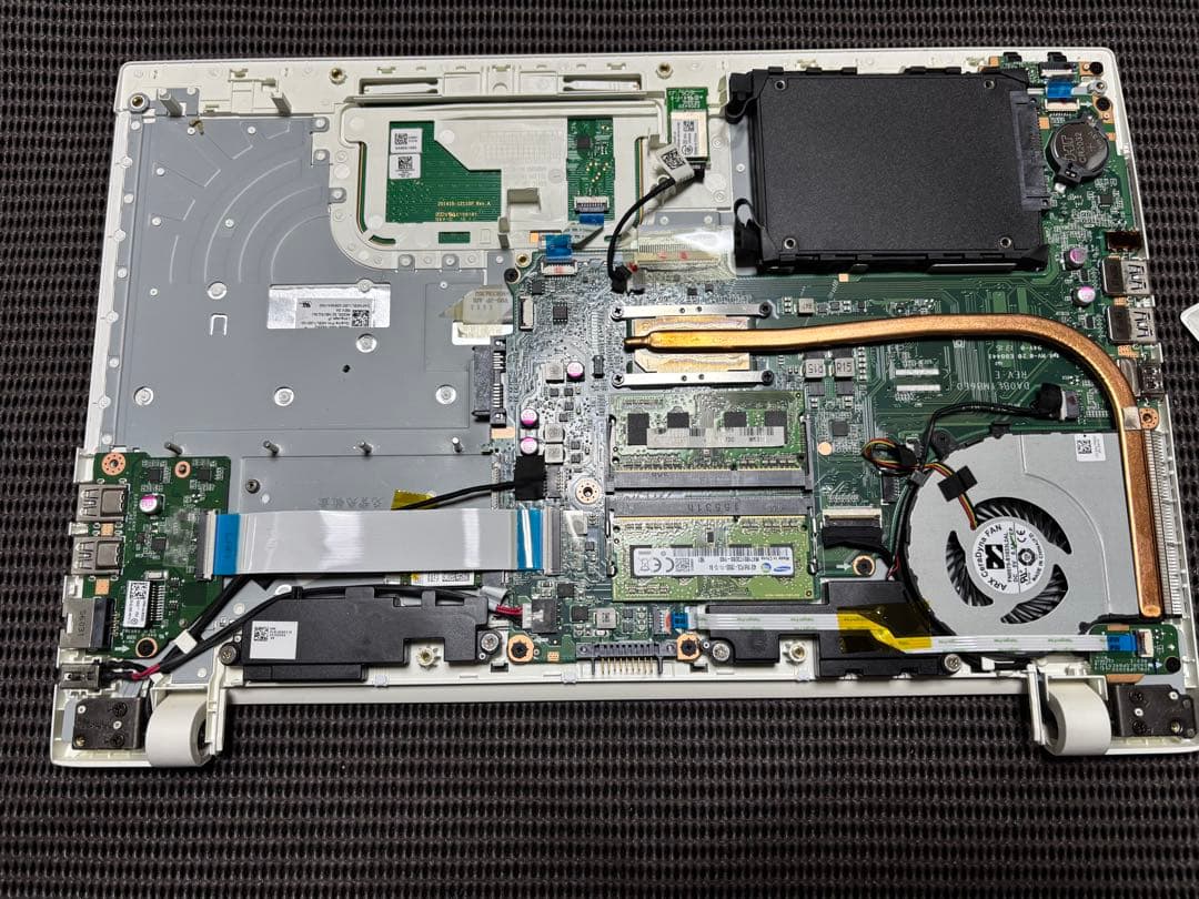 【SSDなし】dynabook T55/UW i3-6100 8GB